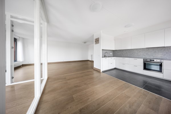 Medium property photo - Simon Carmiggelthof 176, 2492 JN Den Haag